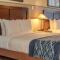 Comfort Inn & Suites Comfort Inn & Suites