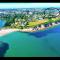 Blue Hills Luxury Apartment, Bay Front with Parking