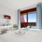 2303-Huge 2 bedrooms apt with sea view