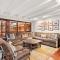 Fasching Haus Unit 10, Condo w/ Private Deck, Great Views, 2 Blocks to Downtown Aspen
