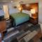 Shelton Inn