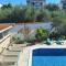 Apartment with private pool and arbor
