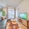 The Snug 1plus1 Suite with Free Parking