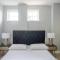 Luxurious Private One Bedroom Apartment with Sky TV, Movies & Netflix
