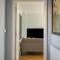Luxurious Private One Bedroom Apartment with Sky TV, Movies & Netflix