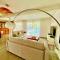 Villa Magellan, walkable Orient Bay beach, private pool