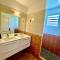 Villa Magellan, walkable Orient Bay beach, private pool