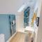 Brigg End View, The Bay, 2 bedrooms with ensuites, balcony with sea view, parking, 2 dogs welcome