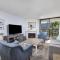 F204 - Cozy Seaview Condo