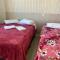 Suíte 1 com cama de casal,em apartamento compartilhado ar condicionado, tv, e Wi-fi -frigobar Suíte 1 com cama de casal,em apartamento compartilhado ar condicionado, tv, e Wi-fi -frigobar