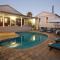 Sea Whisper Guest House & Self Catering - Jeffreys Bay