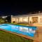 Villa L
