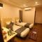 De Crown Luxury Hotel