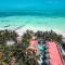 Holbox Dream Beachfront Hotel