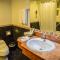 Saffron Boutique Hotel