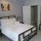 Shalimar Motel