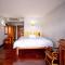 Jansom Beach Resort