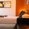 NEWLY Refurbed - Large Studio Apt With Private Parking