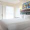 Sea Breeze -Great Location!