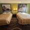 Super 8 by Wyndham Normal Bloomington