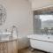 La Roca Guest House