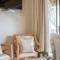 La Roca Guest House