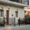 Niaros House