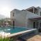 Traditional Stonebuilt Villa Leonanto with Heated Pool, only 5 Km from a Sandy Beach