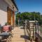 Rustic villa Marijanin Vrt with pool in Tinjan