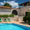 Rustic villa Catarina with pool in Tinjan