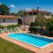 Rustic villa Catarina with pool in Tinjan