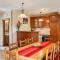 Rustic villa Catarina with pool in Tinjan