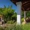 Rustic villa Catarina with pool in Tinjan