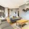 Central Green Point Apartment