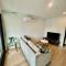 Central CBD - parking - sleeps 4