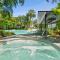 Emohruo 3 Bedroom Family Apartment at Rainbow Shores Resort