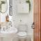 1 Bed in Woodbridge oc-11ang