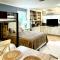 Beautiful traditional home*Modern updates*Guest suite B