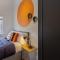 Bright cheery 4 bd apartment by Brighton Station