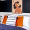 Bright cheery 4 bd apartment by Brighton Station