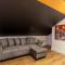 Bright cheery 4 bd apartment by Brighton Station