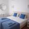 Oura Family House