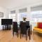 Edinburgh Central 2-Bedroom Old Town Apartment on Royal Mile