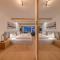 New Exclusive Studio with eFireplace, Pool & Sauna