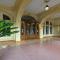 GRAND HÔTEL Golden Square 3 min to Beach Green Corridor View AC