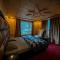 YOLO Outdoors - Riverside Luxury Domes & Glamping, Jispa