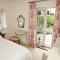 2 Bed in Richmond oc-g0116