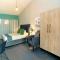 The Chameleon Stay @107