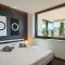 Modern villa Aria with pool and jacuzzi in Visnjan
