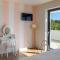 Modern villa Aria with pool and jacuzzi in Visnjan